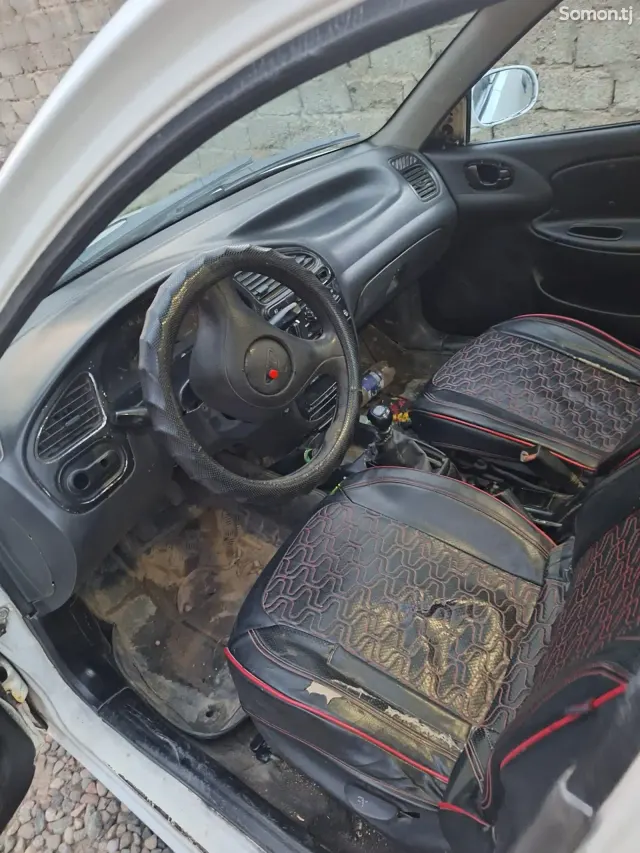 Daewoo Nexia 1997 · 1.6 MT