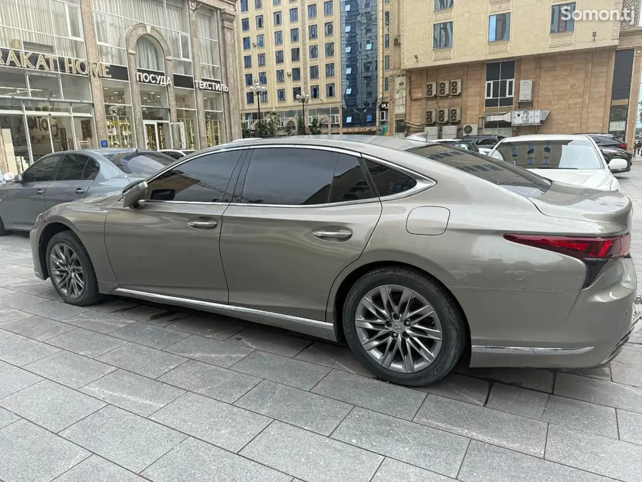 Lexus LS series 2021 · 3.5 AT