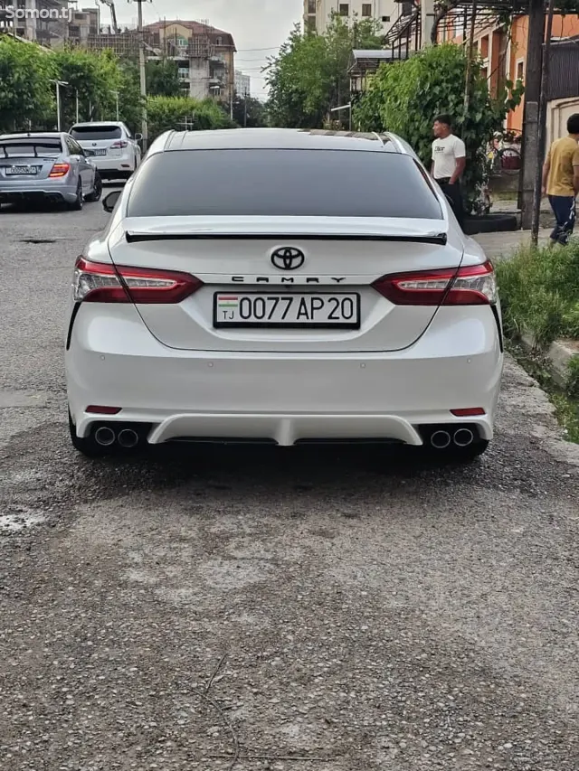 Toyota Camry 2019 · 2.5 AT
