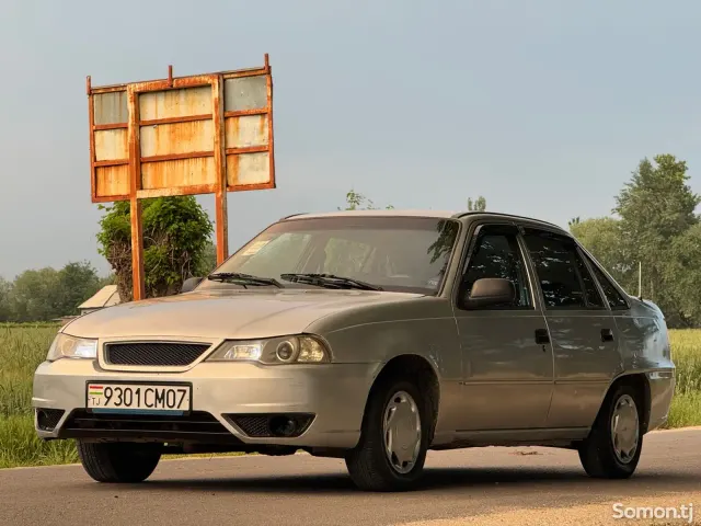 Daewoo Nexia 1995 · 1.6 MT