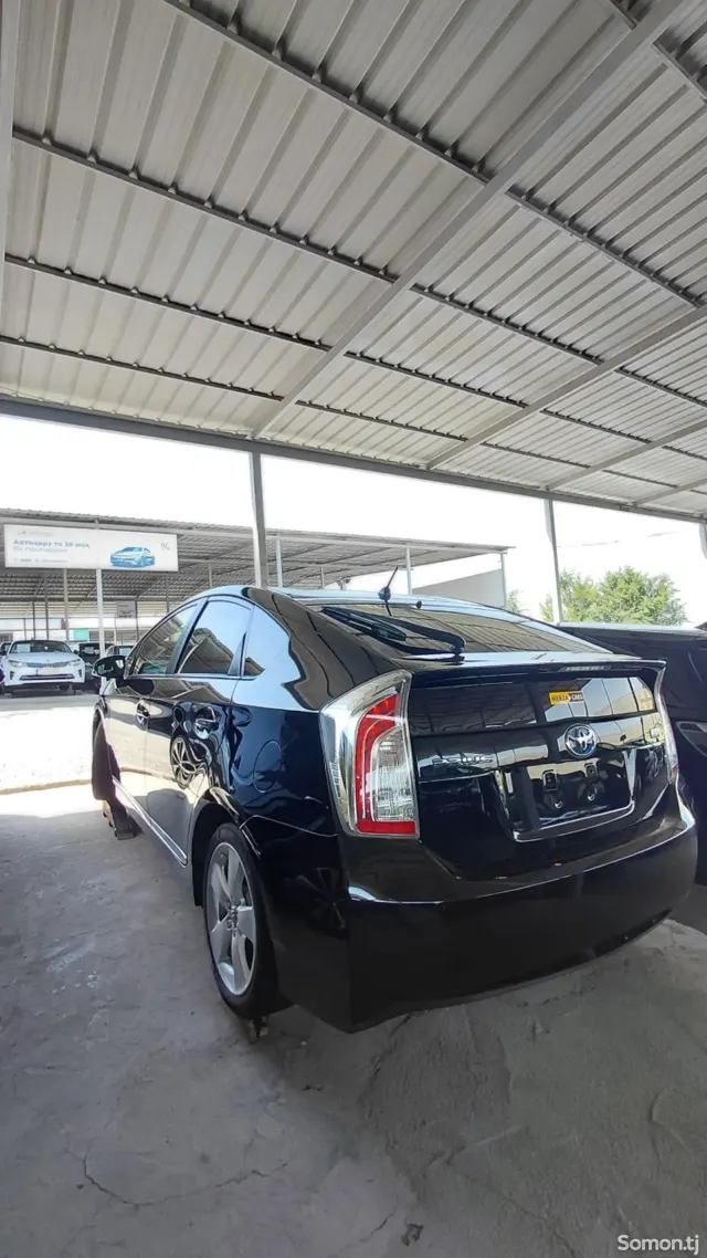 Toyota Prius 2014 · 1.8 CVT