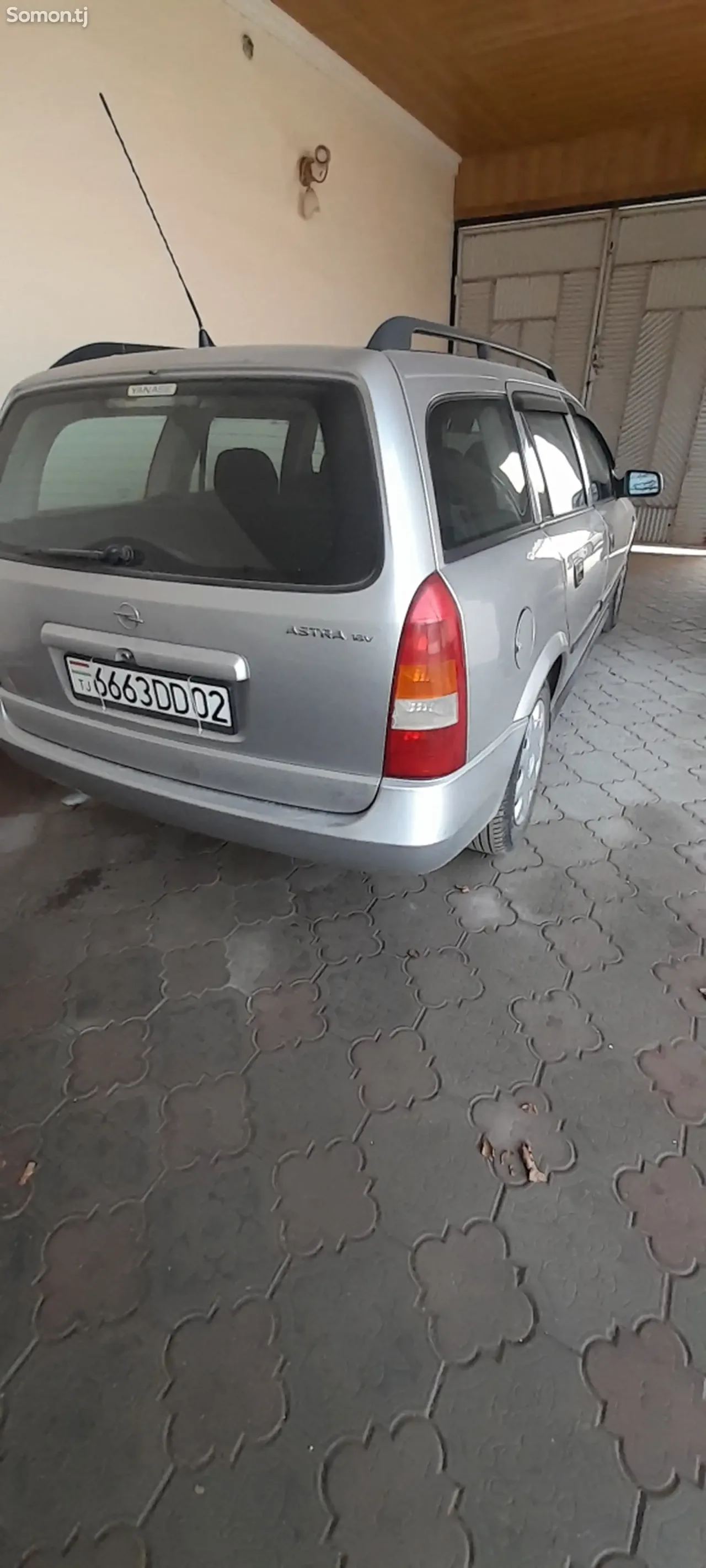 Opel Astra G 1999 · 1.6 AT