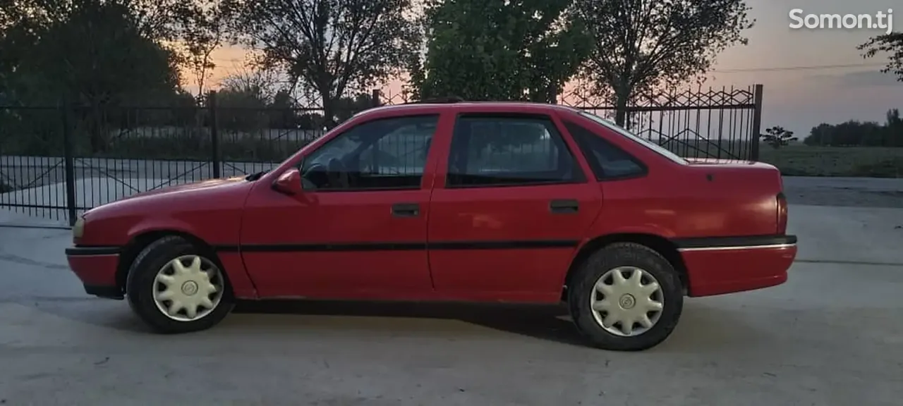 Opel Vectra A 1995 · 1.6 MT