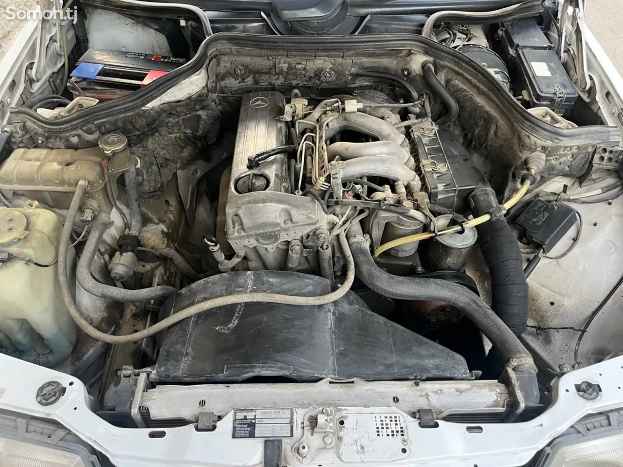 Mercedes-Benz W124 1987 · 2.0 MT