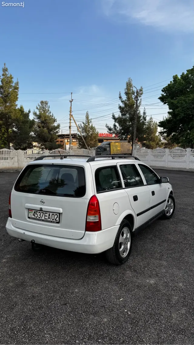 Opel Astra G 1999 · 1.6 MT