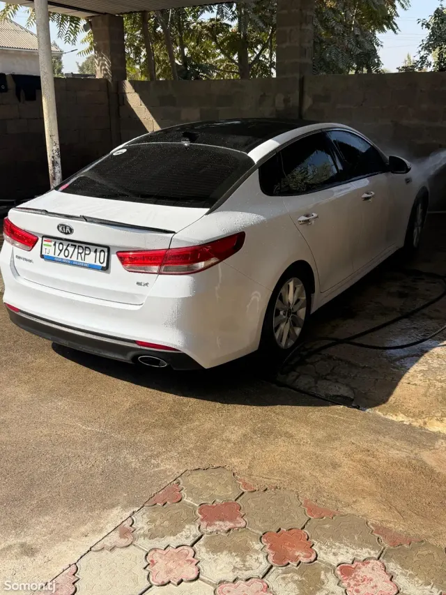 Kia Optima 2016 · 2.4 AT