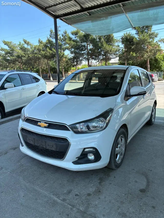 Chevrolet Spark 2016 · 1.1 AT