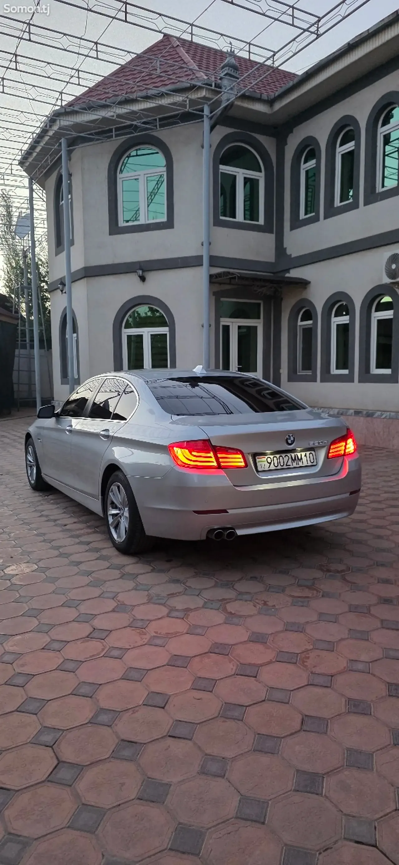 BMW 5 series 2012 · 2.0 AT
