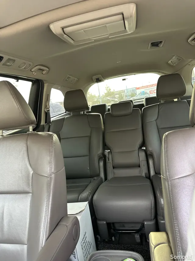 Honda Odyssey 2015 · 3.5 AT