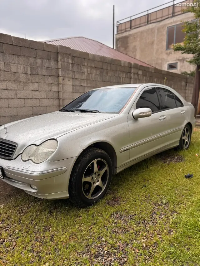 Mercedes-Benz C class 2001 · 2.0 MT