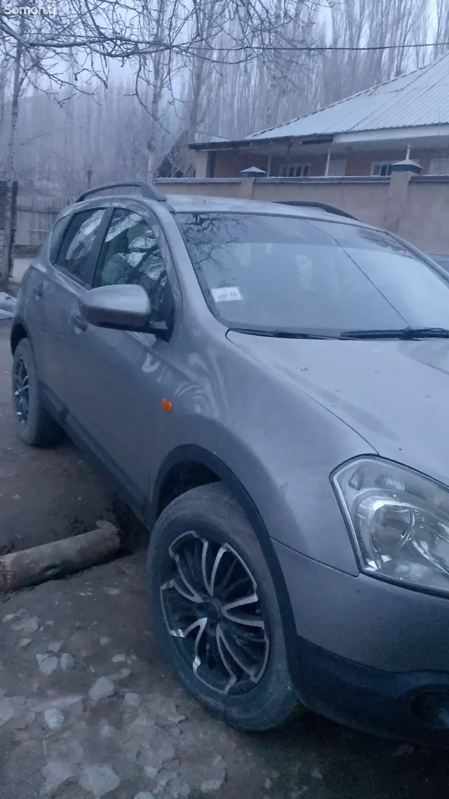 Nissan Qashqai 2008 · 2.0 AT