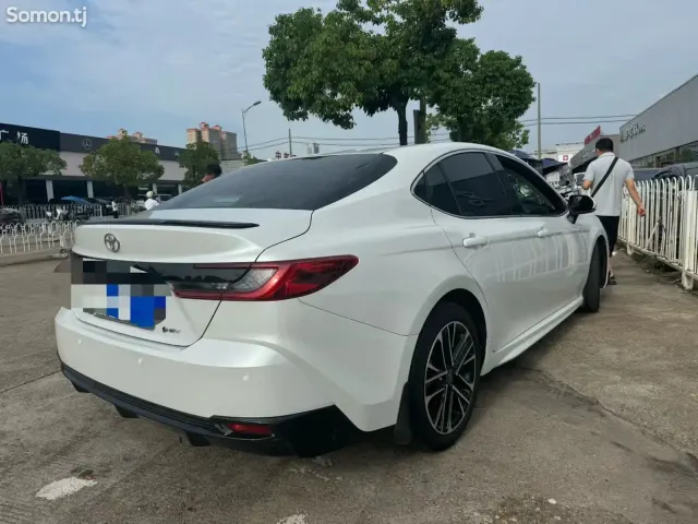Toyota Camry 2025 · 2.0 AT