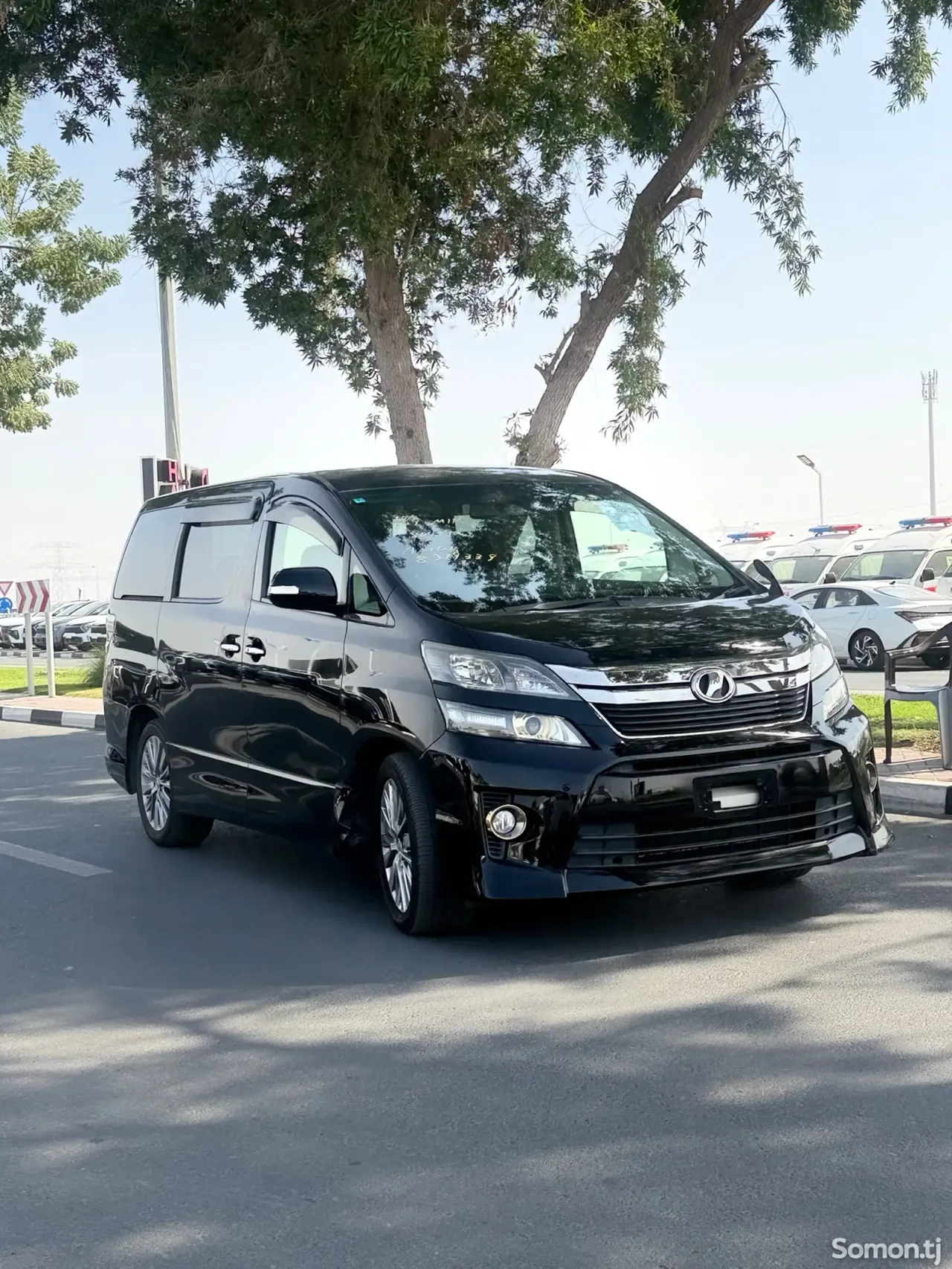 Toyota Vellfire 2014 · 2.4 AT