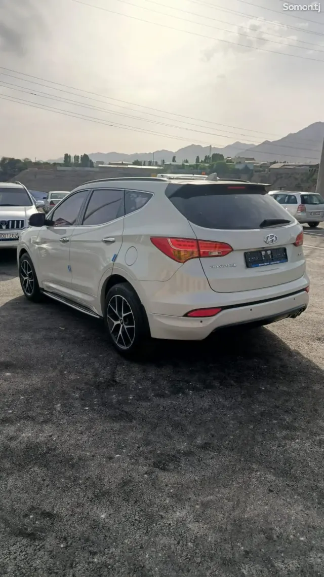 Hyundai Santa Fe 2014 · 2.2 AT