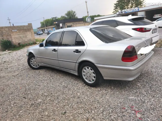 Mercedes-Benz C class 1998 · 2.0 MT