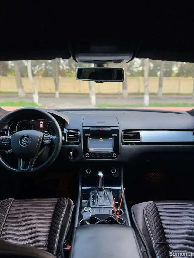 Volkswagen Touareg 2011 · 3.6 AT