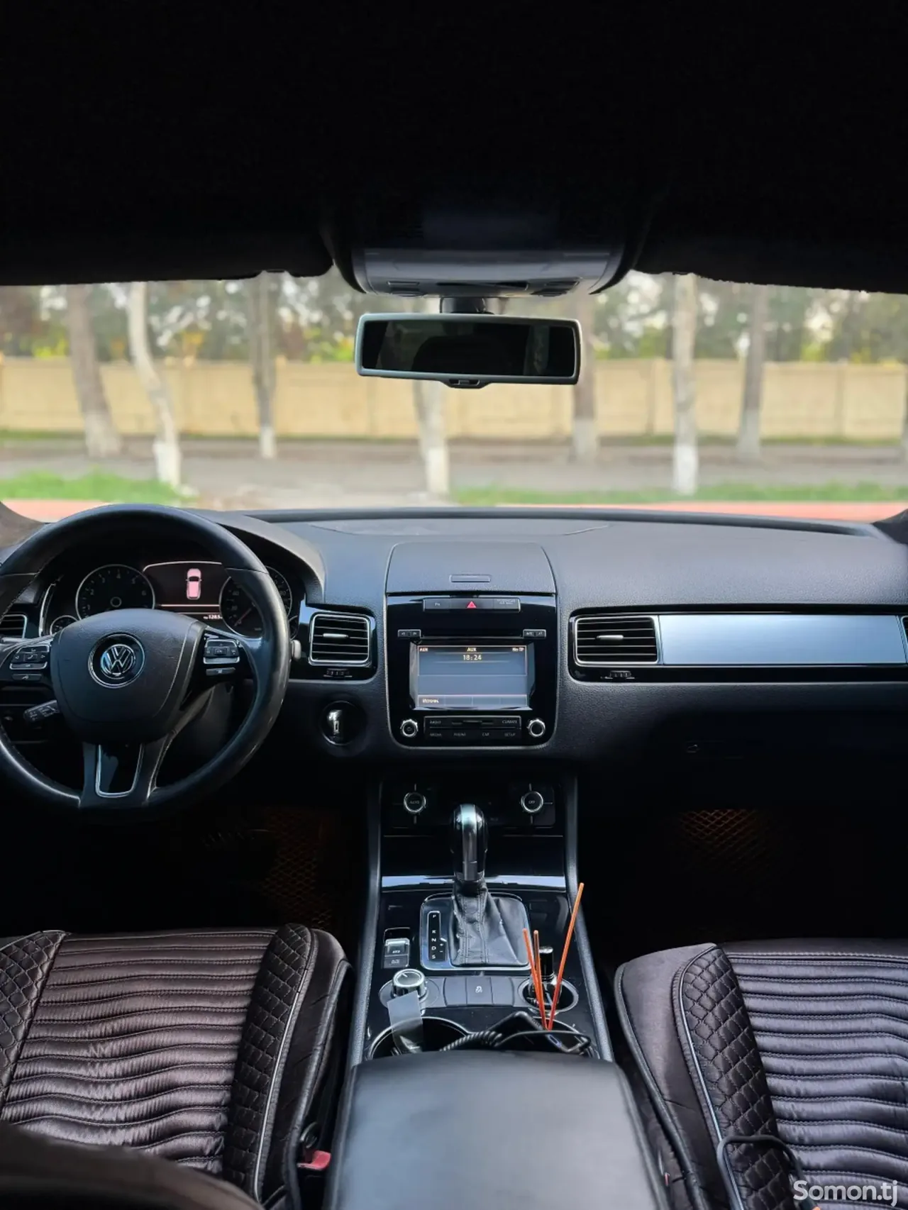 Volkswagen Touareg 2011 · 3.6 AT