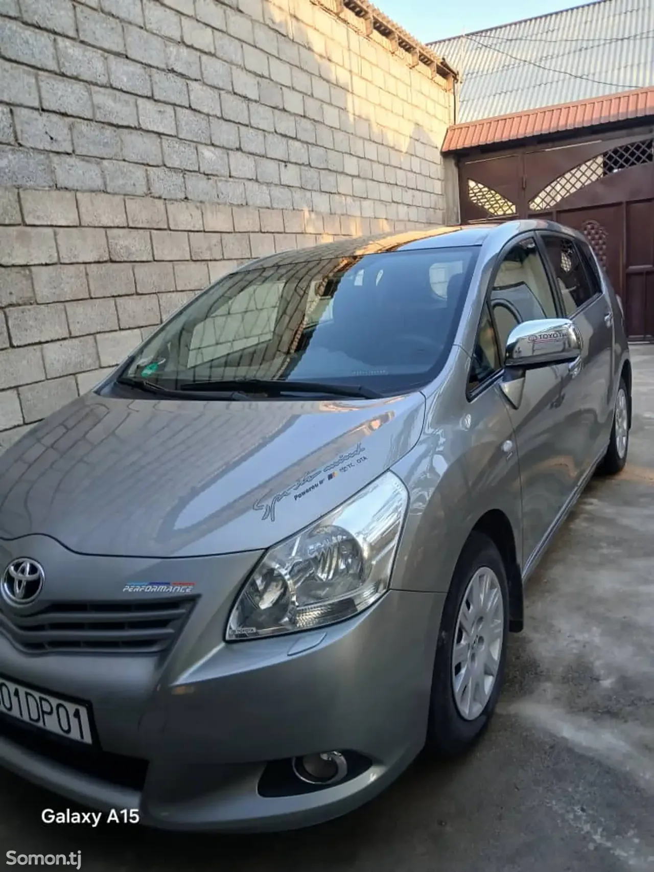 Toyota Verso 2012 · 1.8 MT