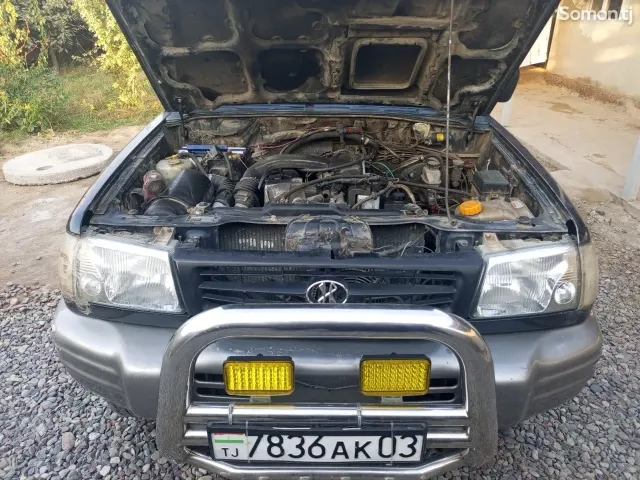 Hyundai Galloper 1999 · 2.3 MT