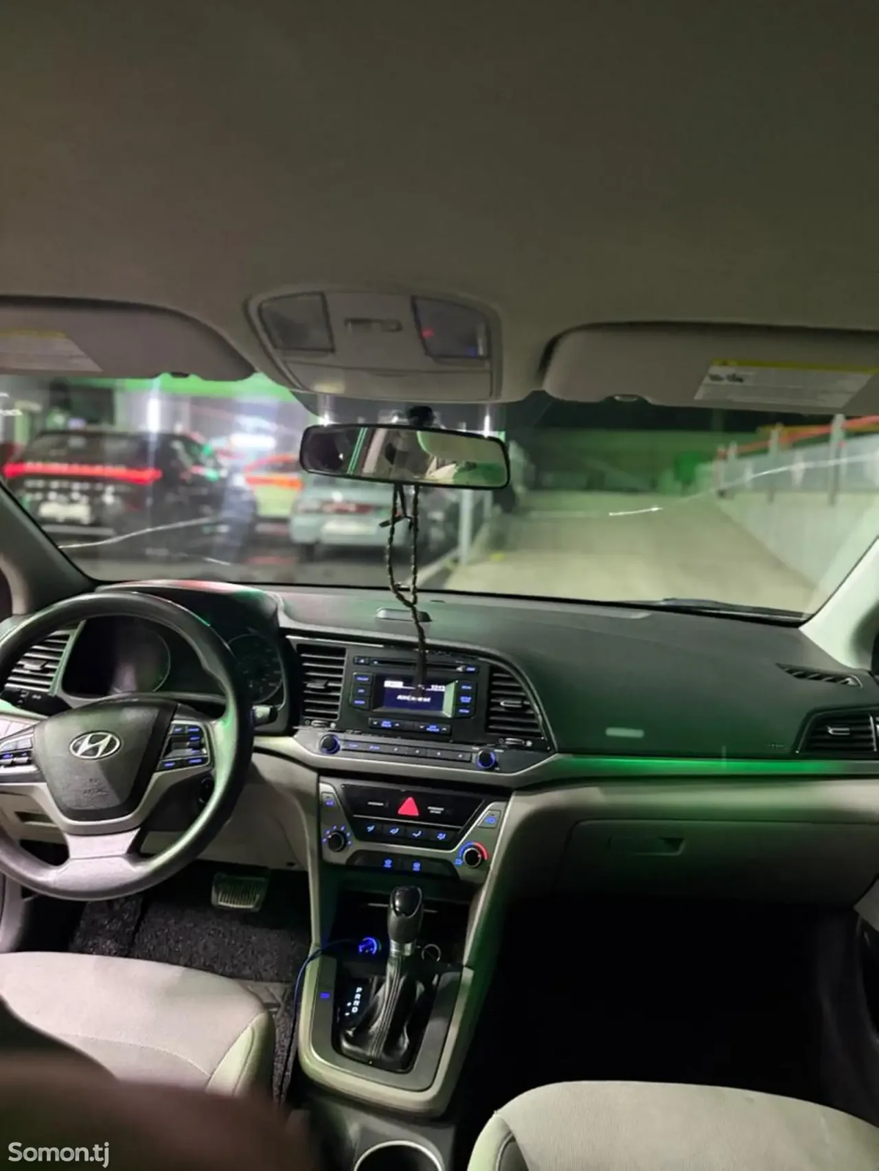 Hyundai Elantra 2017 · 2.0 AT
