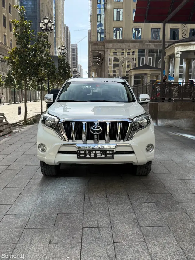 Toyota Land Cruiser Prado 2015 · 4.0 AT