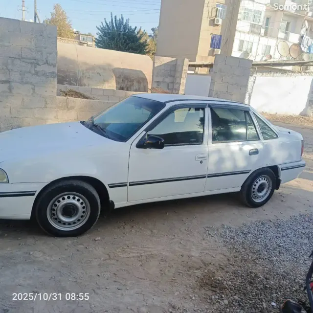 Daewoo Nexia 1996 · 1.6 MT