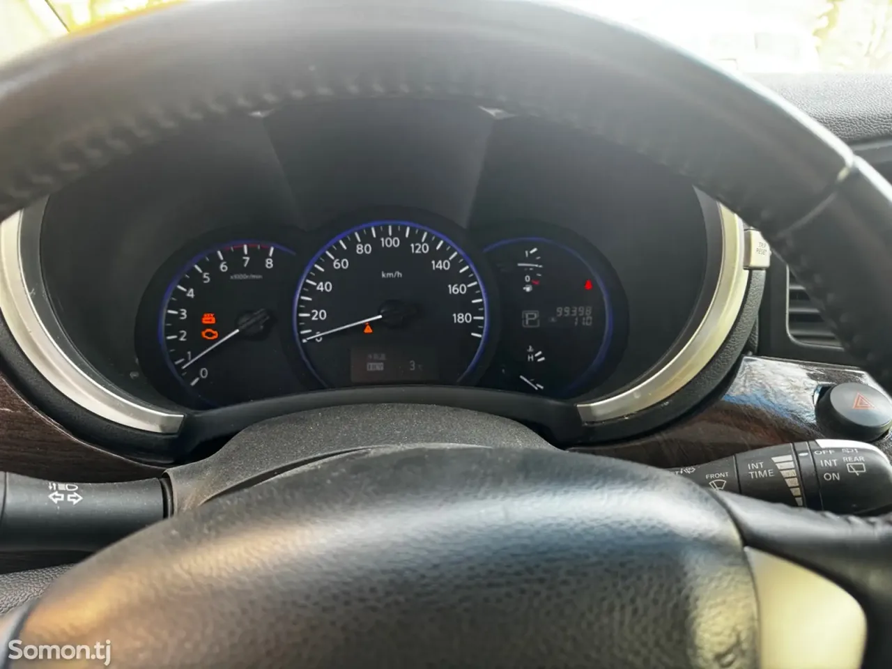 Nissan Elgrand 2014 · 2.5 AT