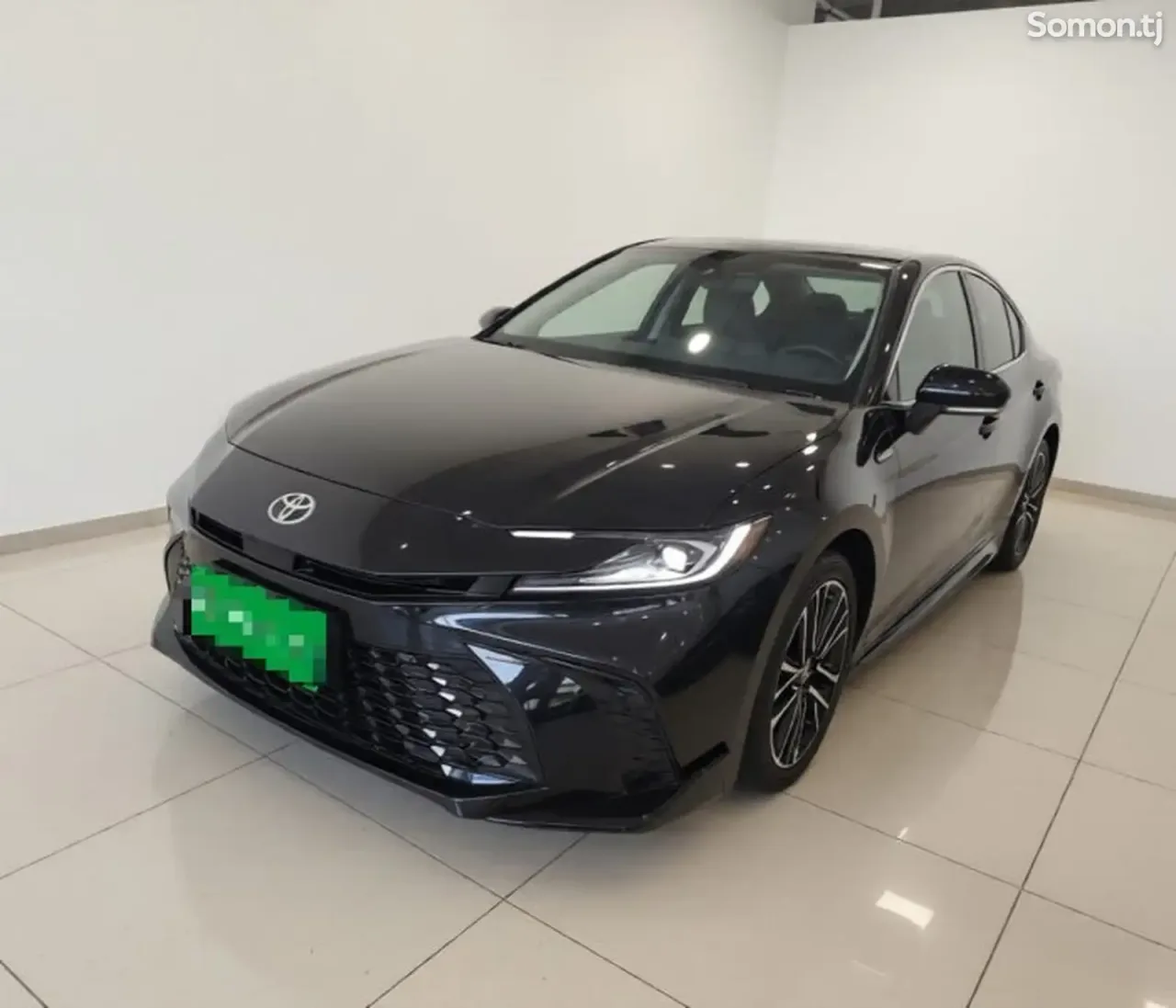 Toyota Camry 2025 · 2.0 AT
