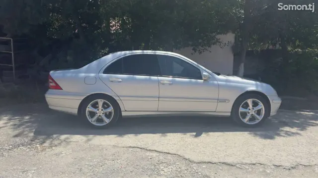 Mercedes-Benz C class 2001 · 2.0 MT