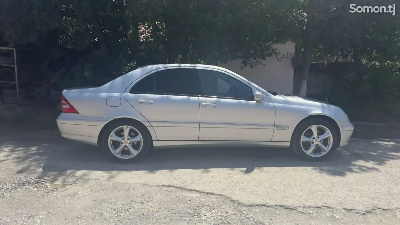 Mercedes-Benz C class 2001 · 2.0 MT
