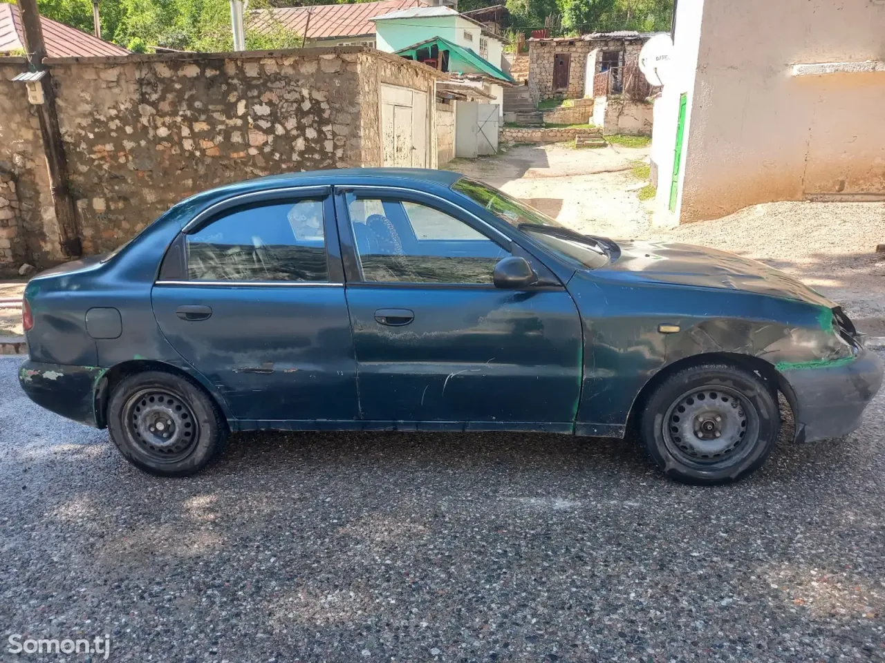 Daewoo Lanos 1996 · 1.6 MT