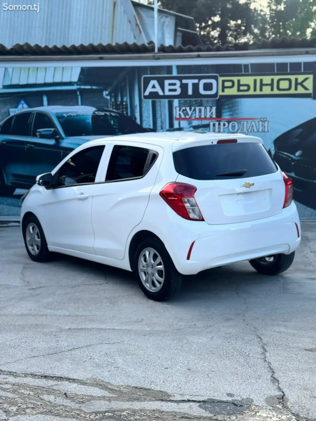 Chevrolet Spark 2015 · AT