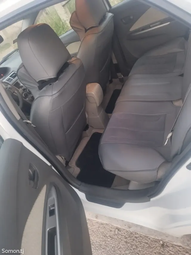 Toyota Belta 2011 · 1.3 AT