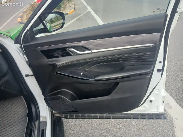 Dongfeng L7 2024 · AT