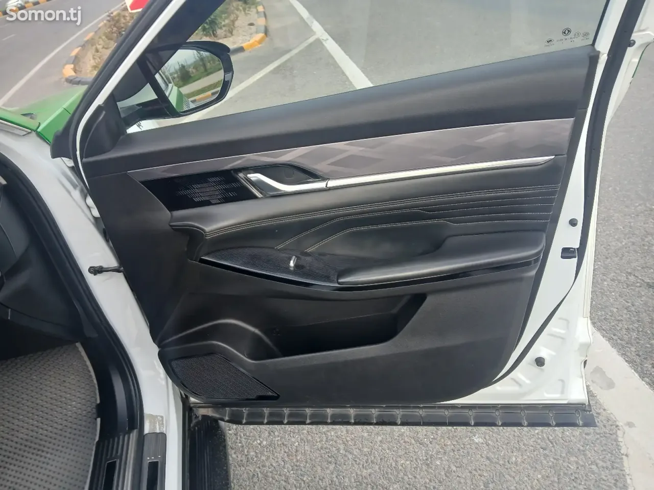 Dongfeng L7 2024 · AT