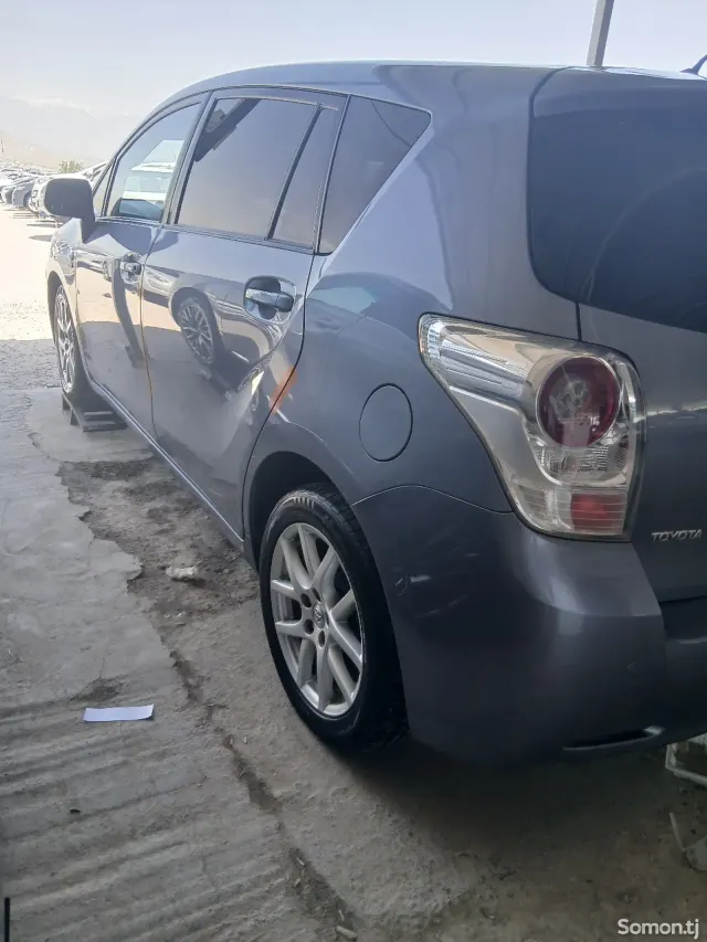 Toyota Verso 2010 · 2.2 AT