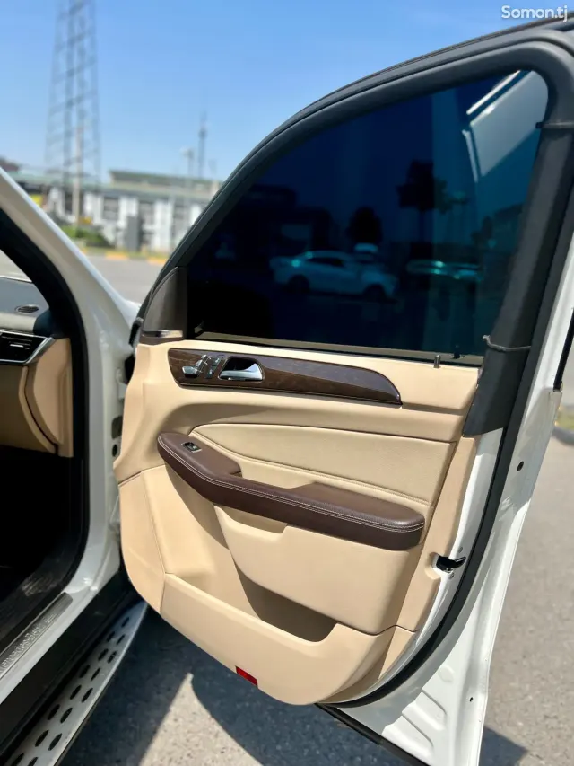 Mercedes-Benz GLE class 2017 · 3.5 AT
