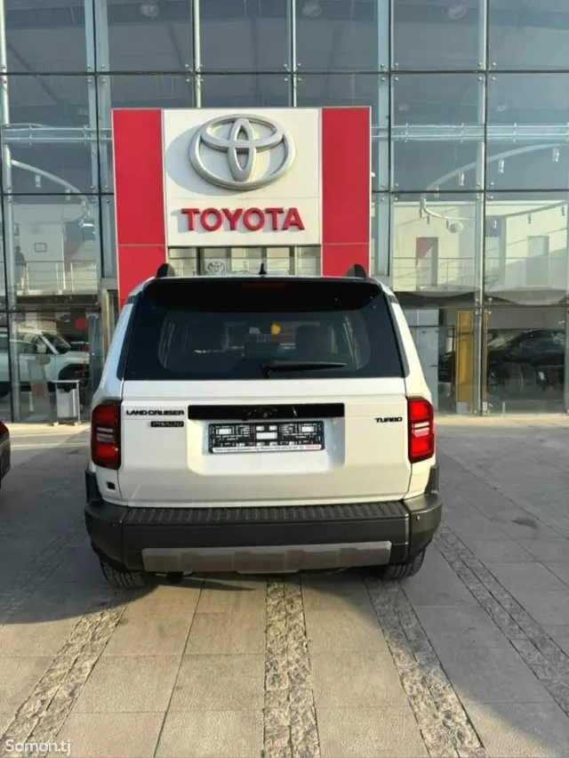 Toyota Land Cruiser Prado 2026 · 2.4 AT