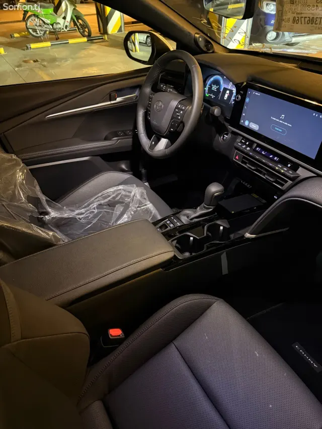Toyota Camry 2025 · 2.5 AT