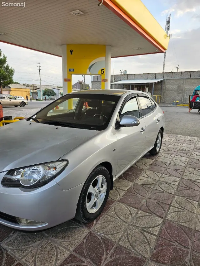 Hyundai Avante 2010 · 1.6 AT