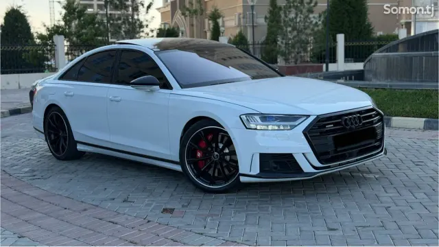 Audi A8 2021 · 4.0 AT