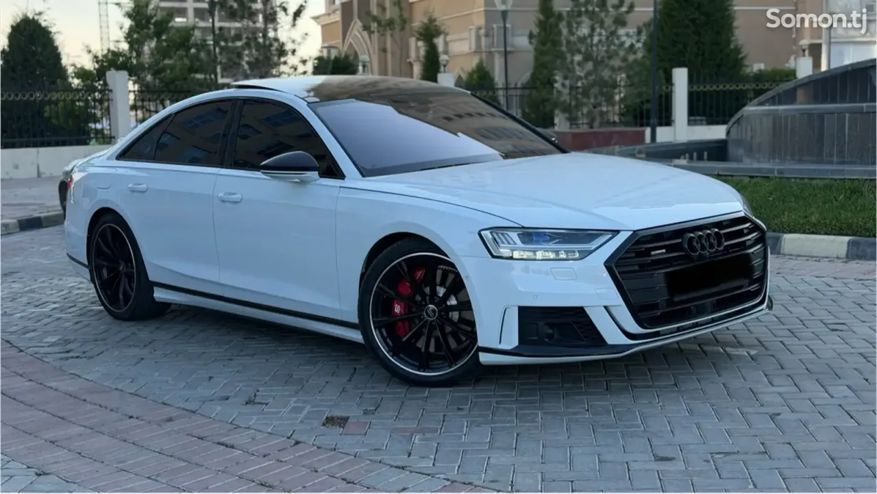 Audi A8 2021 · 4.0 AT