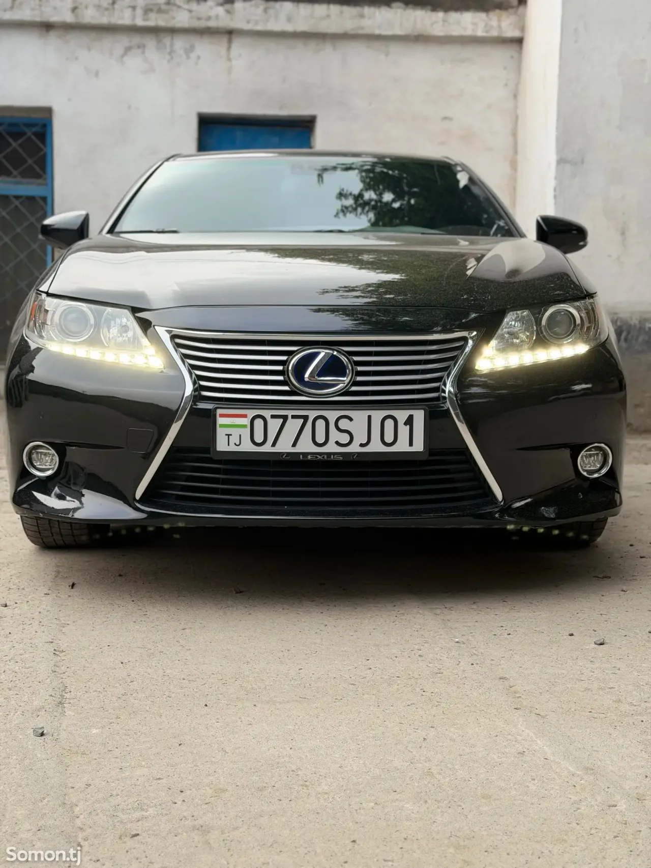 Lexus ES series 2014 · 3.0 AT