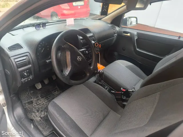 Opel Astra G 2003 · 1.6 MT