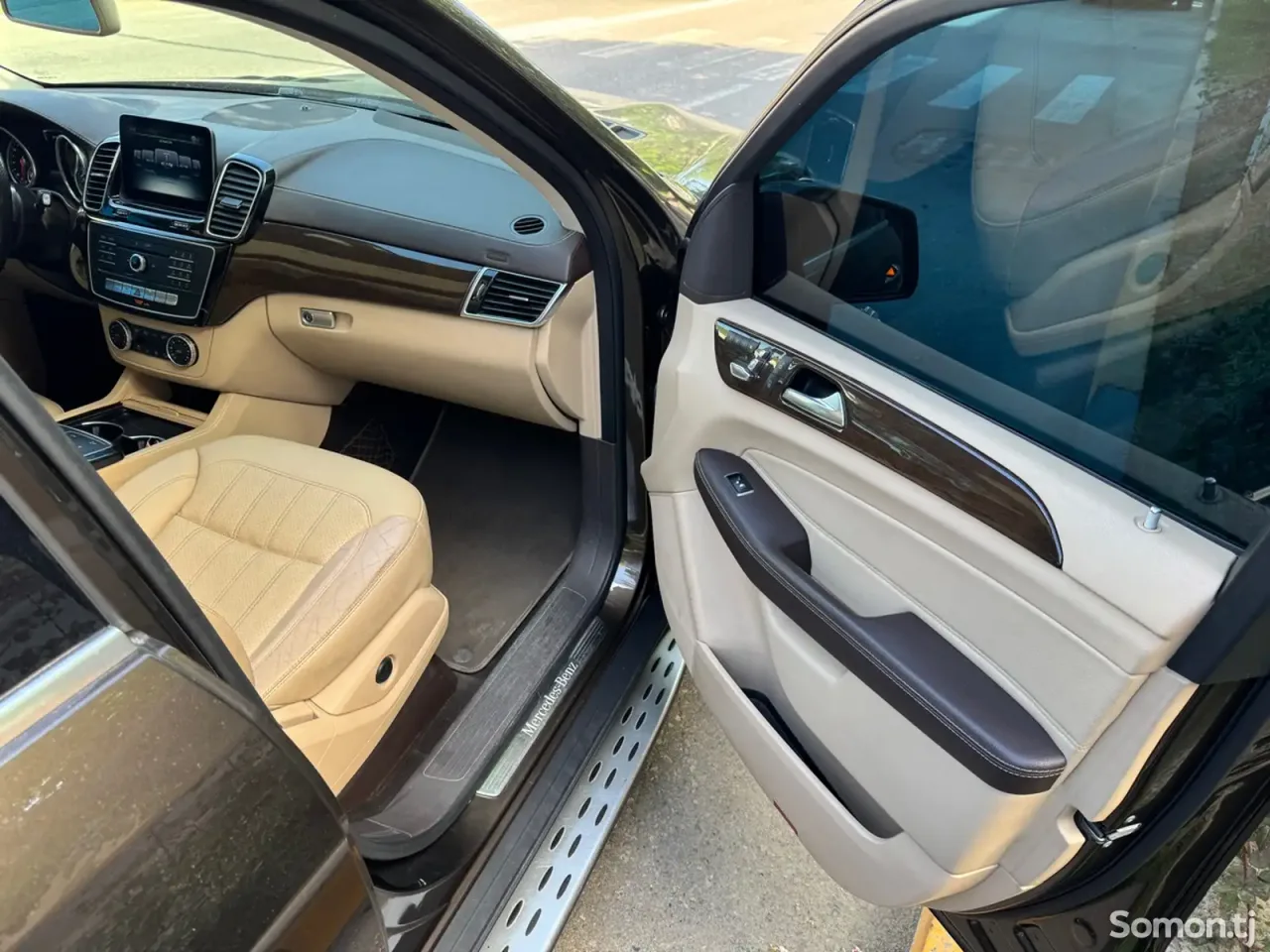 Mercedes-Benz GLS 2017 · 4.5 AT