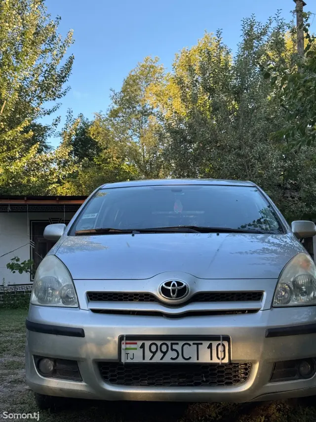 Toyota Verso 2007 · 2.2 MT
