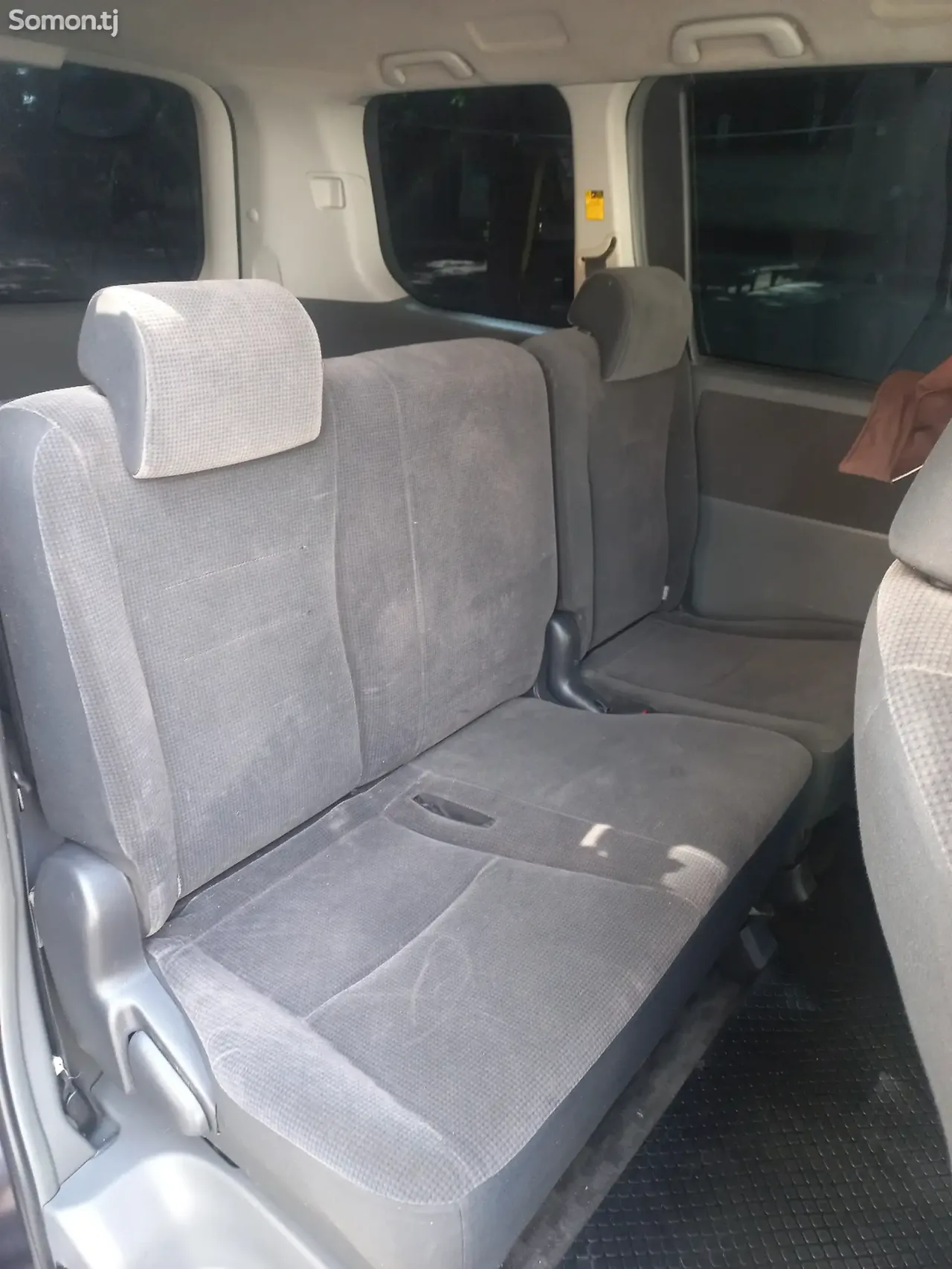 Toyota Voxy 2008 · 2.0 AT