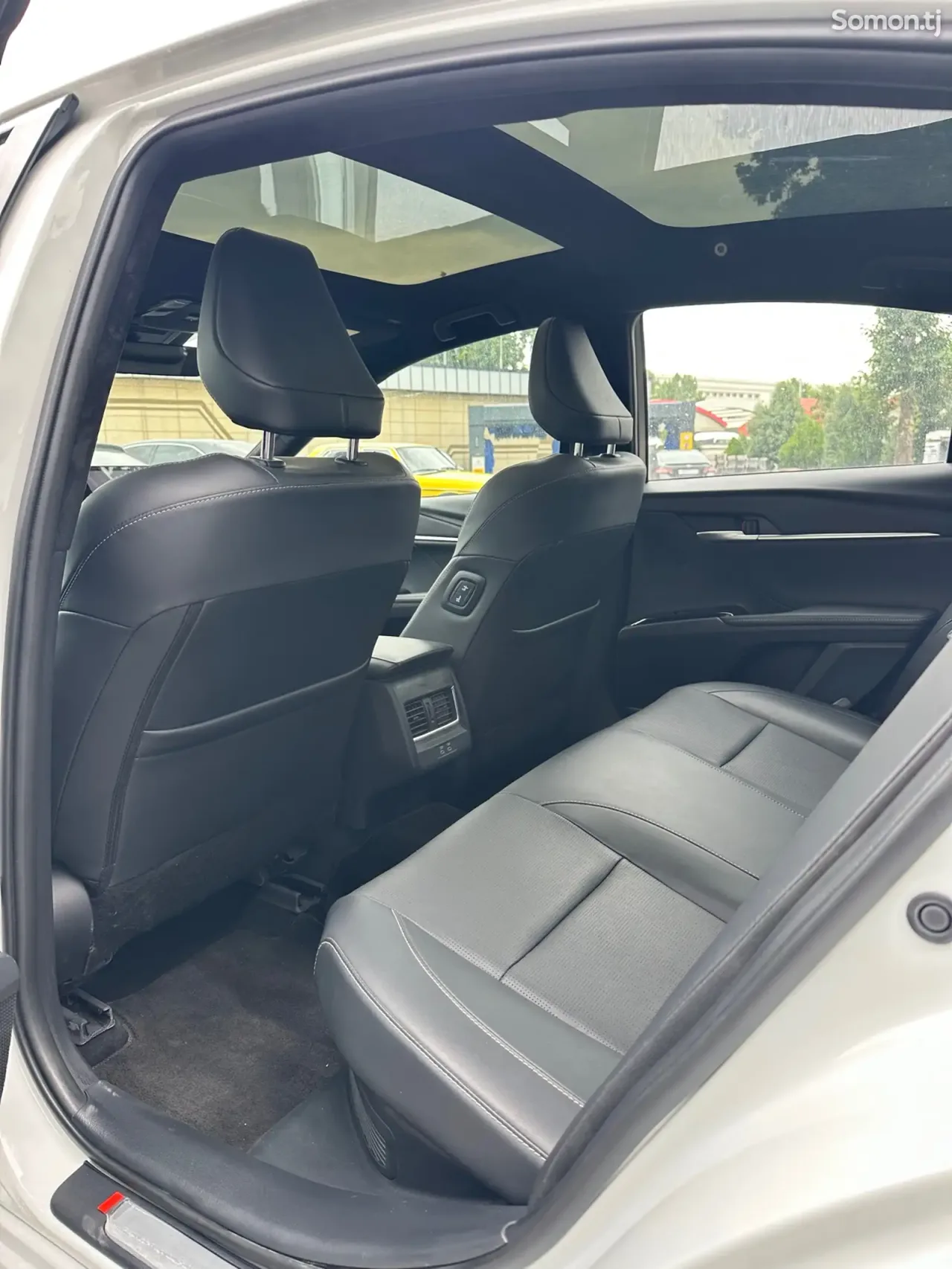 Toyota Camry 2026 · 2.5 AT