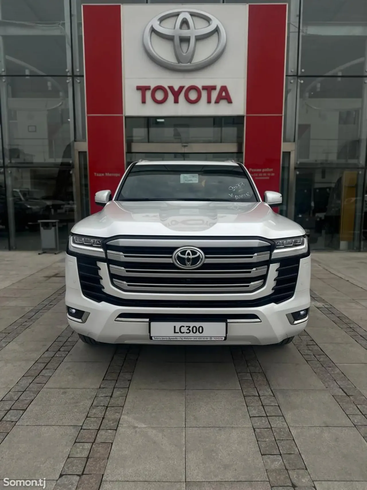 Toyota Land Cruiser 2025 · 3.5 AT