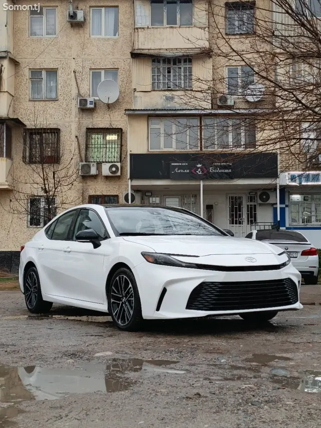 Toyota Camry 2025 · 2.5 AT